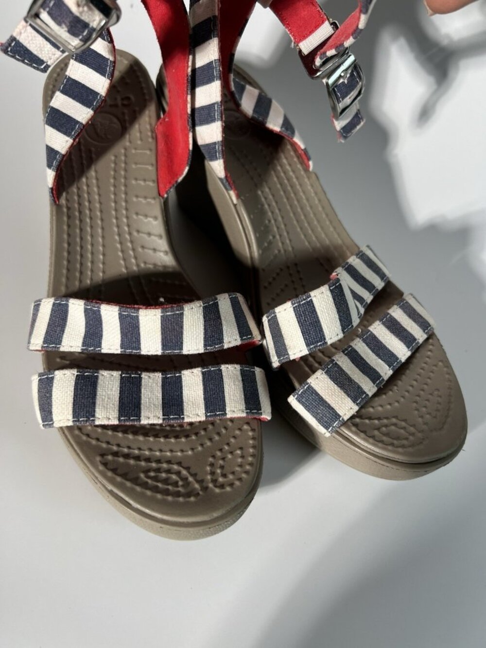 Crocs wedge sandals Leigh blue white stripe Size 7